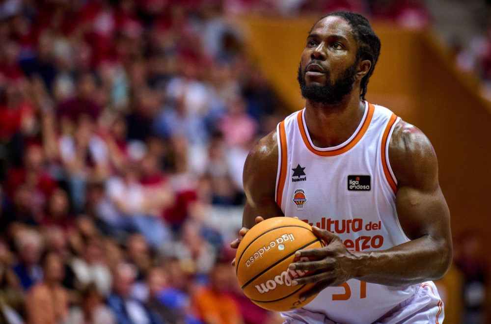 "Mišićava stena" stigla u Zvezdu – šta to crveno-belima donosi Semi Odželej?