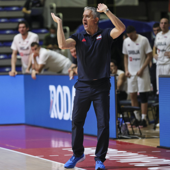 Zvanično: Kokoškov tri godine u Efesu!