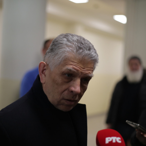 Ugljanin kaže da blokaderi donose mir, dok građani gledaju potpuno drugačije scene