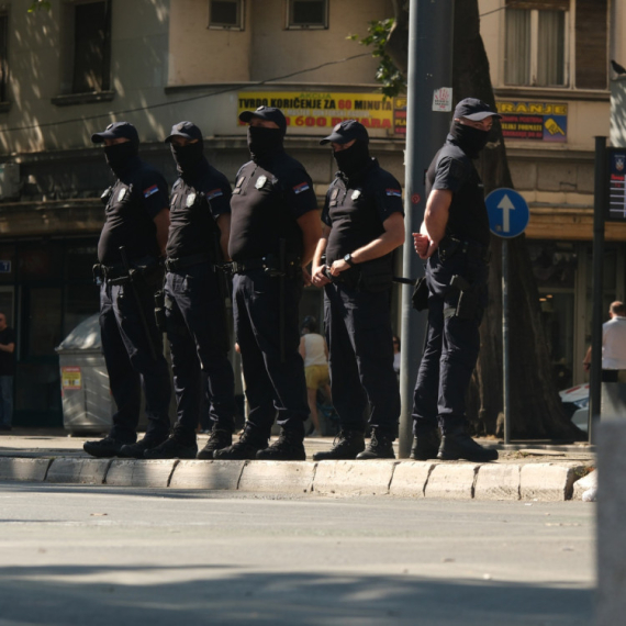 Blokaderi objavili pretnje smrću policiji; VJT formiralo predmet