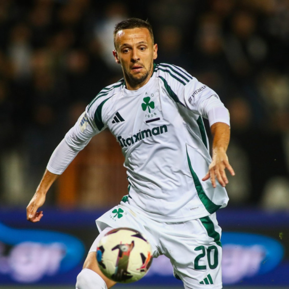 Panatinaikos zacepio cenu za Maksimovića