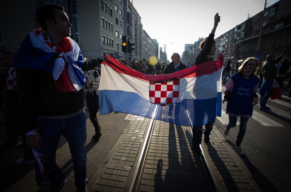 Hrvati su jasni: Država je korumpirana, male su plate i idemo u pogrešnom pravcu