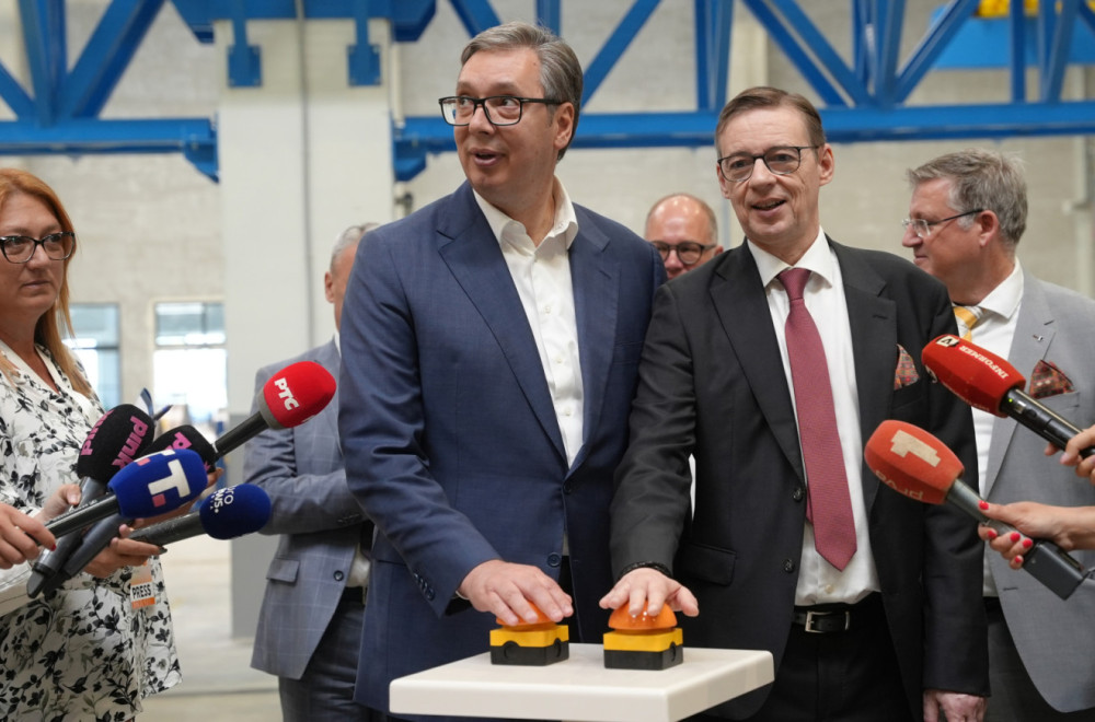 Otvorena fabrika nemačke kompanije PWO; Vučić: "Investicija od 89 miliona evra, zaposliće 800 radnika" VIDEO