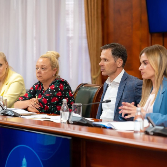 Mali o povećanju minimalne zarade u Srbiji: U naredne dve nedelje sledi odluka FOTO