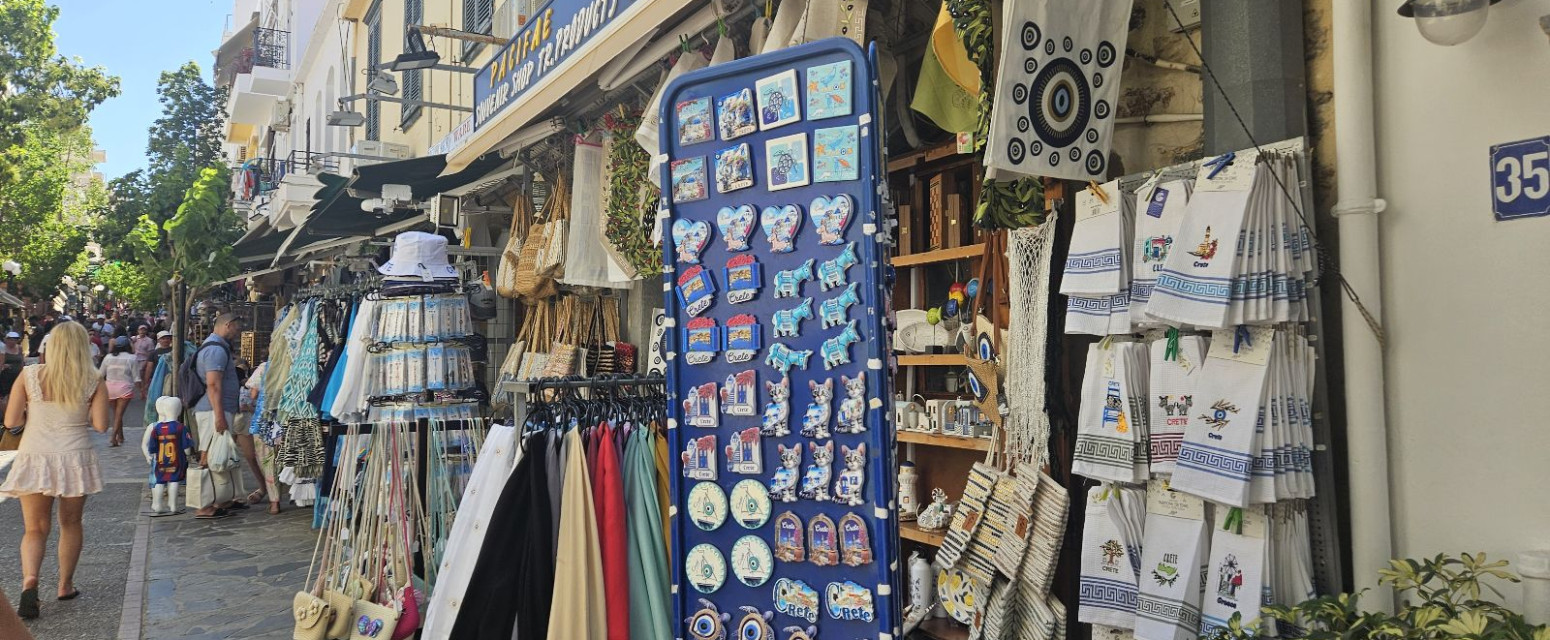 Da li će i čuveni suvenir postati luksuz? Cene u Grčkoj iznenadile turiste FOTO