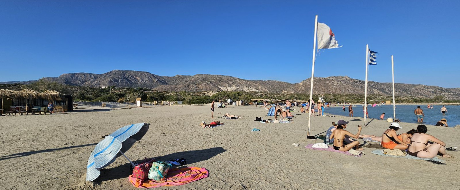 Turistima na plaži u Polihronu tokom noći nestaju peškiri: Konačno otkriveno šta se dešava VIDEO