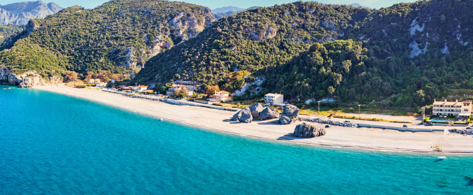 Tri mesta u Grčkoj u kojima se najjeftinije letuje