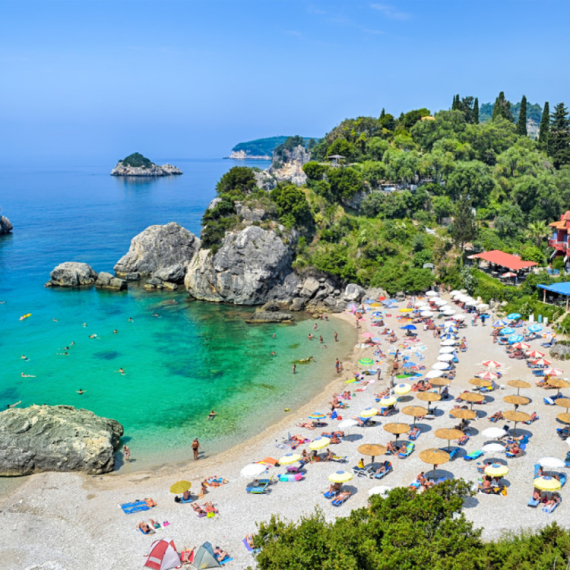 Skriveni dragulj Jonskog mora: Gradska plaža jedna od lepših FOTO
