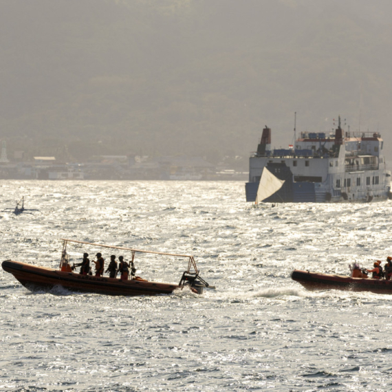 Potonuo brod: Potraga za stotinama nestalih