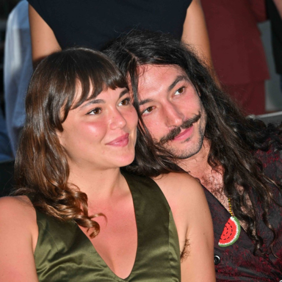 Holivudski glumac nosi četničku kokardu: "Kriva" ljubav prema Srpkinji FOTO