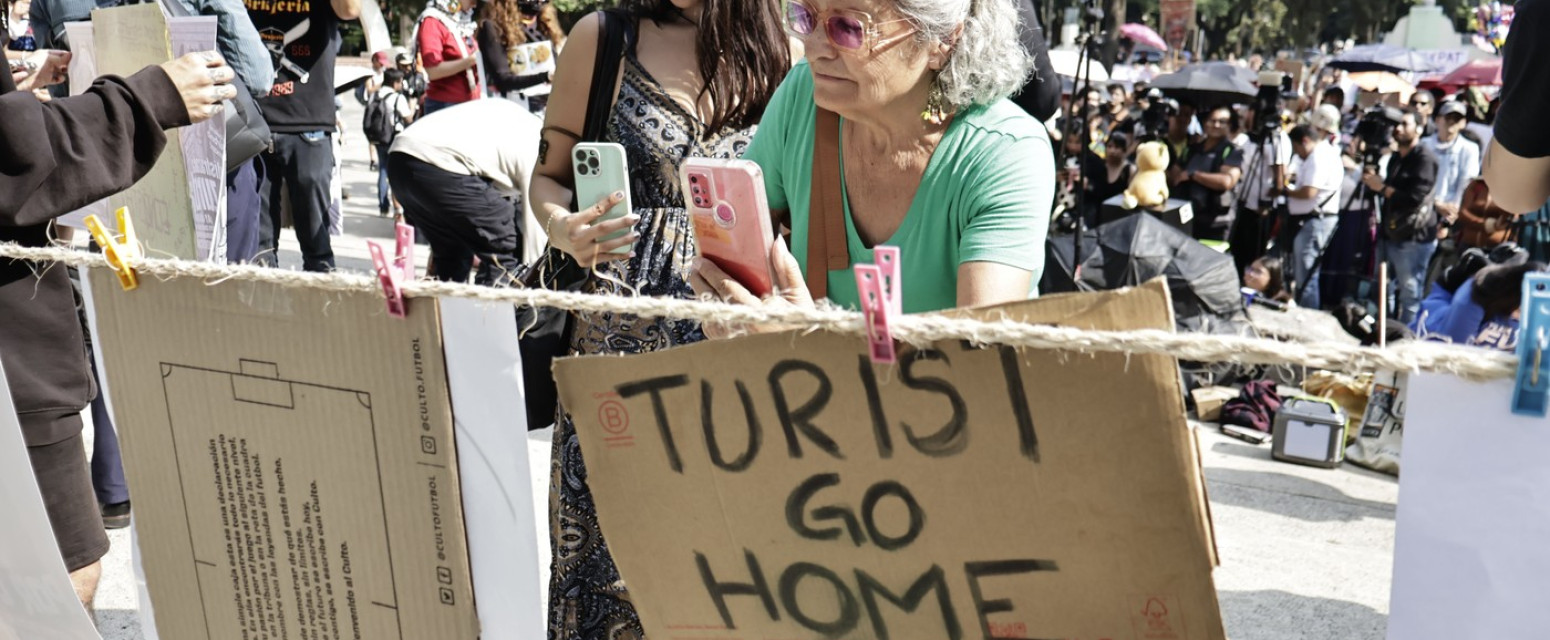 U Meksiko Sitiju ozbiljni neredi i protesti zbog masovnog turizma: Demonstracije prerasle u nasilje FOTO/VIDEO