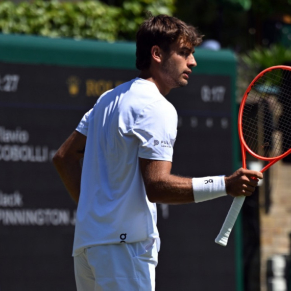 Koboli pregazio Menšika za osminu finala Vimbldona