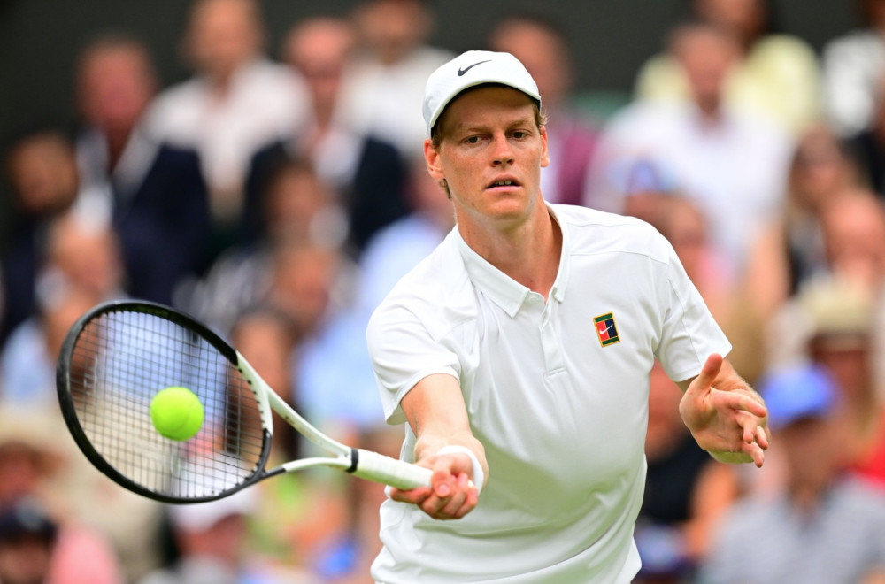 "Bezgrešni" Siner u osmini finala Vimbldona – Martinesu dozvolio samo pet gemova!