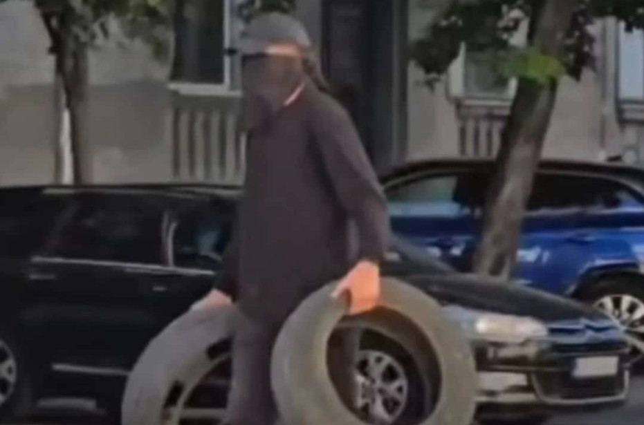 Urednik Srpskog telegrafa pokazao sav apsurd blokadera: "Ako ste pomislili da je ovo terorista..." FOTO