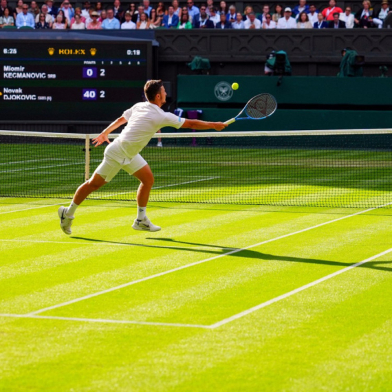 Od spektakla do fijaska – Đoković deklasirao Kecmanovića na Vimbldonu!