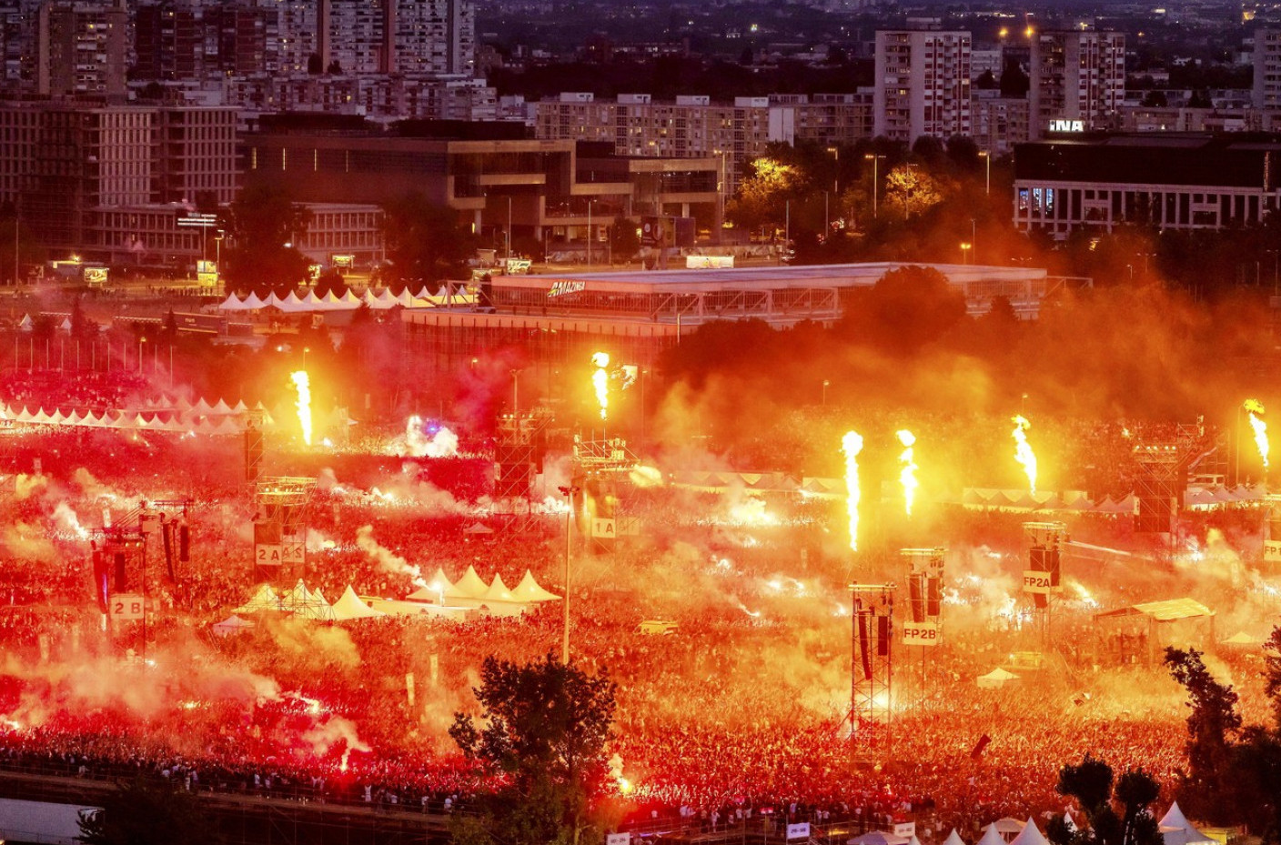 Dok Srbija otvara auto-puteve i povezuje region – Hrvatska slavi fašizam i proterivanje Srba FOTO/VIDEO