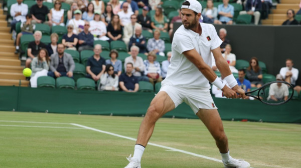 Hačanov prvi četvtfinalista Vimbldona