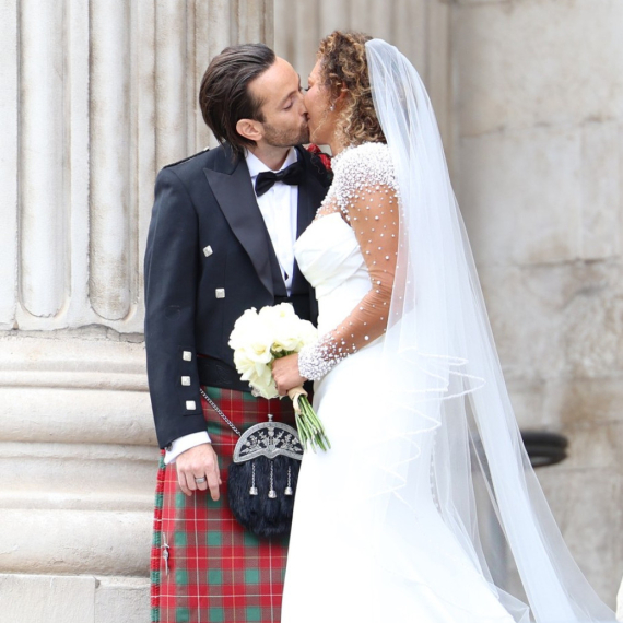 Bivša "Spajsica" se udala u 51. godini: Treća sreća s frizerom FOTO