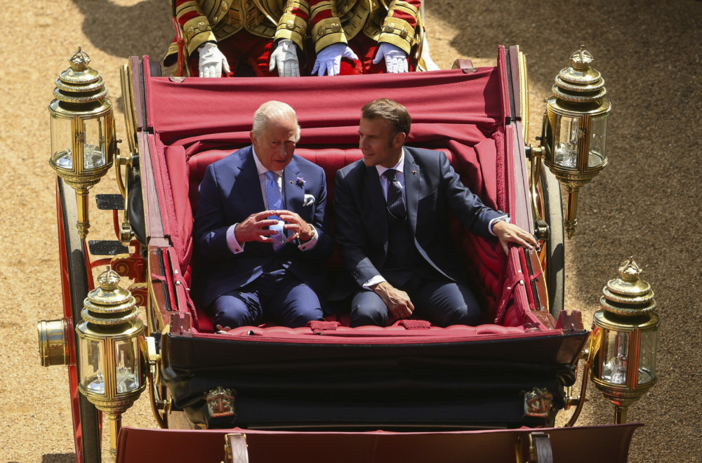 Makronovi stigli u London; Za francuskog predsednika najviše počasti FOTO/VIDEO