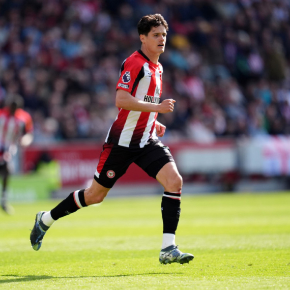 Arsenal doveo kapitena Brentforda