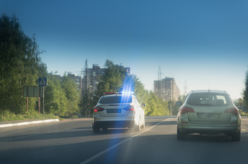 Ukrao auto u Borči, pa usledila policijska potera: Evo kako izgleda lice mesta VIDEO