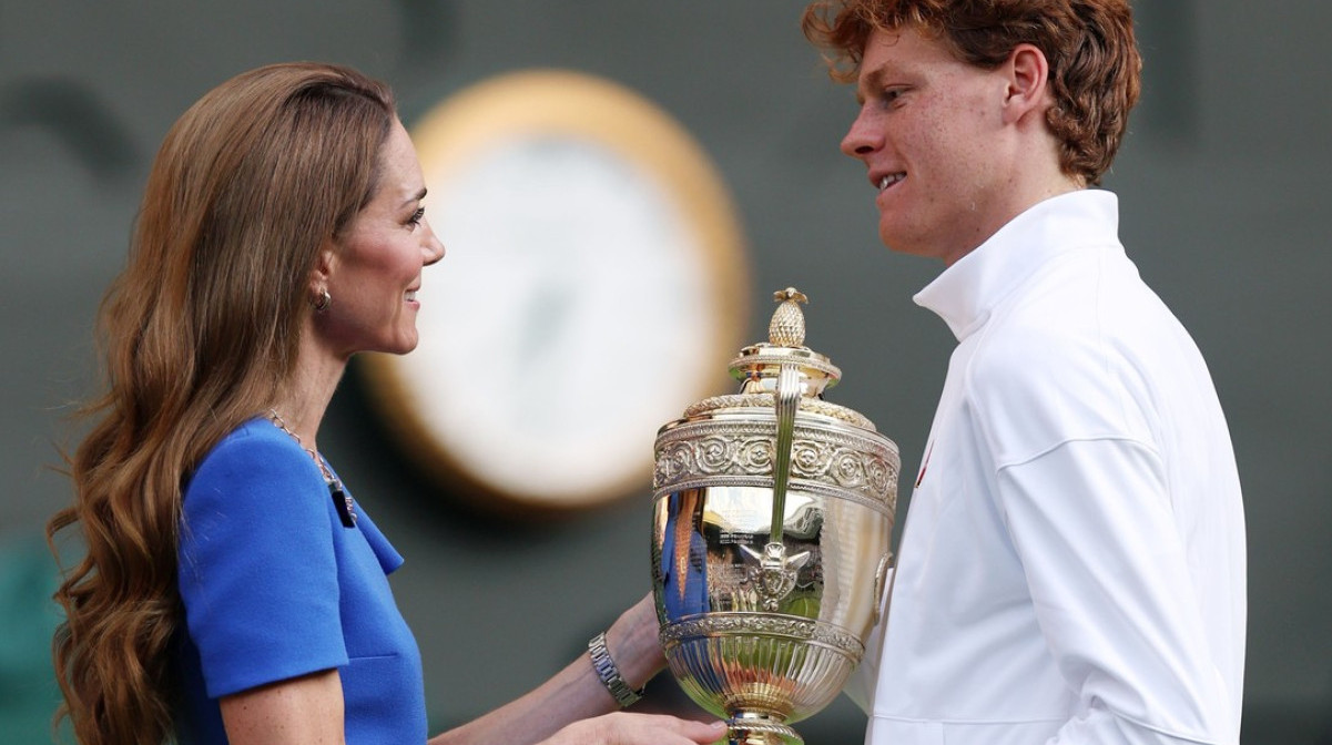 Princeza od Velsa uručila pehar pobedniku Vimbldona: Ovako su je pozdravili teniseri FOTO