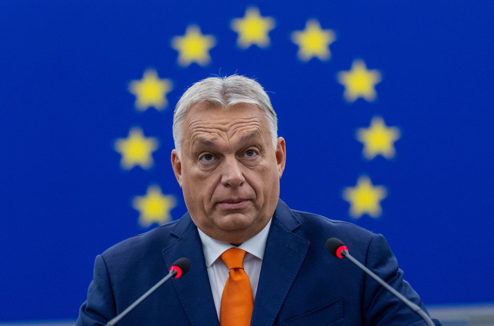 Zagrmeo je: Mrtva je