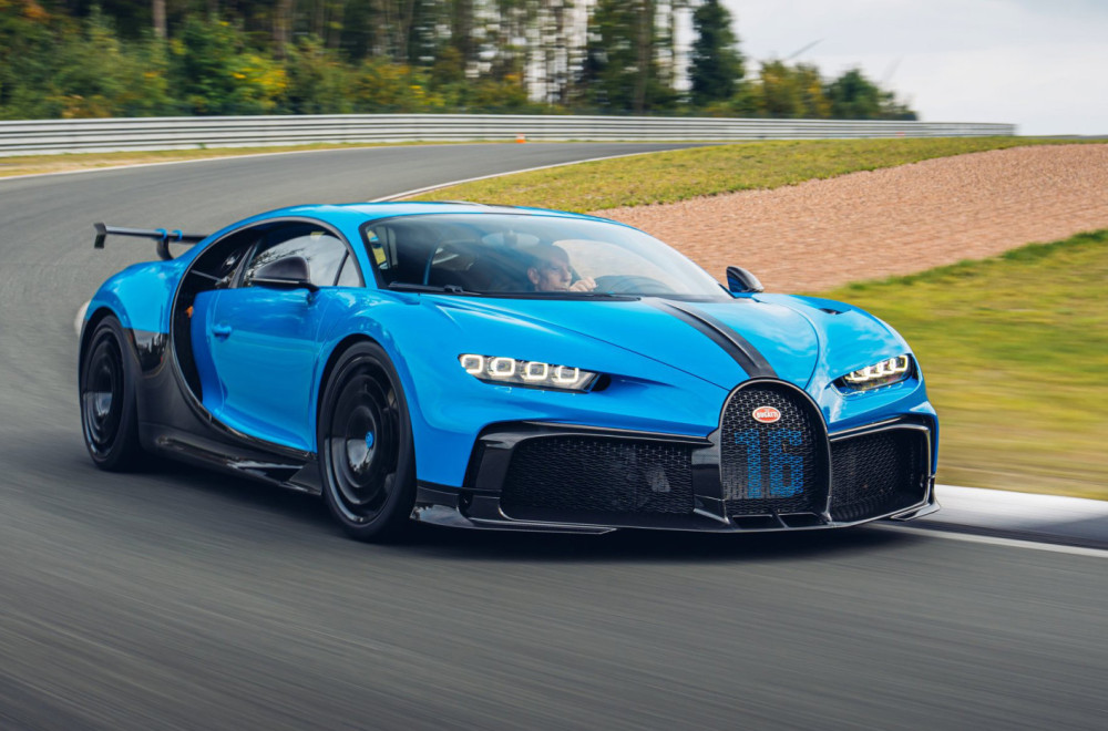 Farovi skuplji od Lamborghinija: Jutjuber otkrio sumanutu cenu popravke Bugattija VIDEO