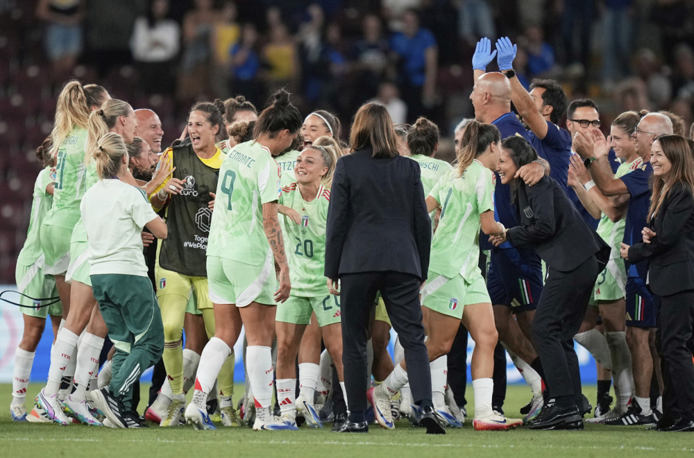 Italija u polufinalu EP