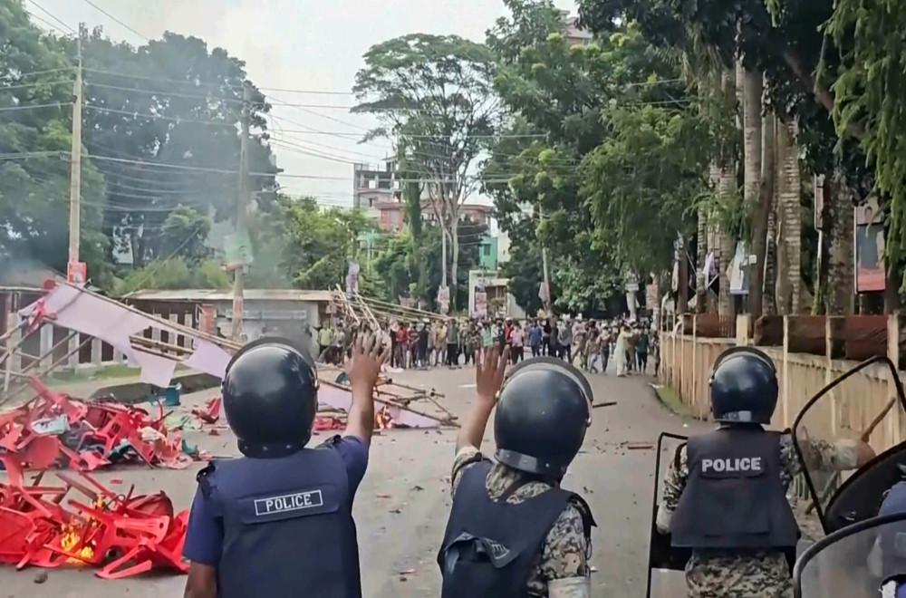 Potpuni haos u Bangladešu: Sukobi s pristalicama bivše premijerke; Ima mrtvih i povređenih FOTO/VIDEO