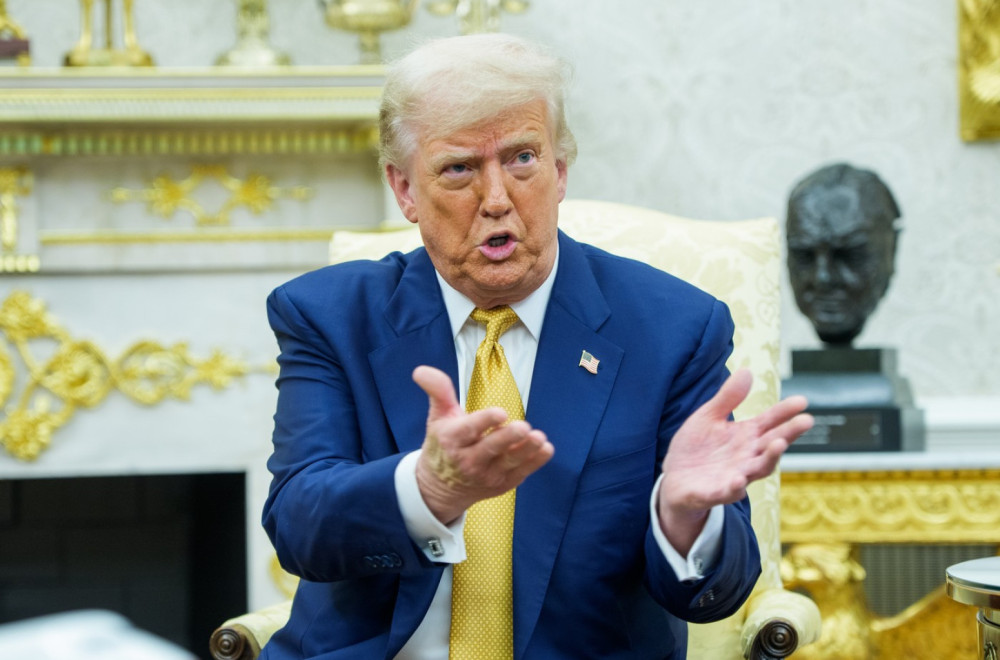 Donald Tramp krije bolest? Pokušao je da sakrije šminkom, ali... FOTO