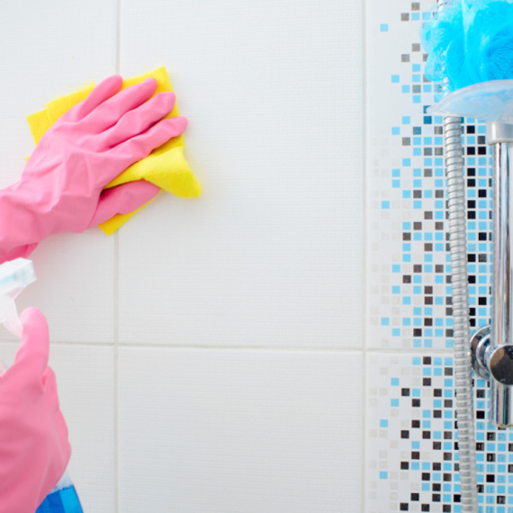 Domaća mešavina od dva sastojka čisti "kao luda": Bez mnogo muke – nove pločice