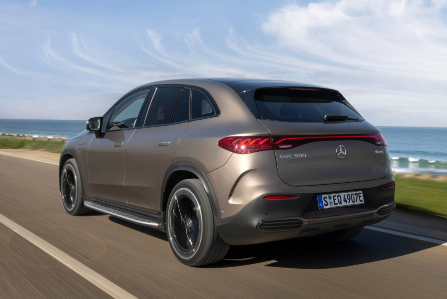 Mercedes obustavlja proizvodnju EV u Americi i spušta cene za desetine hiljada dolara