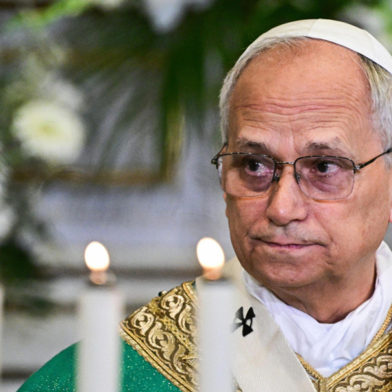 Papa Lav XIV upozorio mlade: "Čuvajte se, veštačka inteligencija ne može da..."