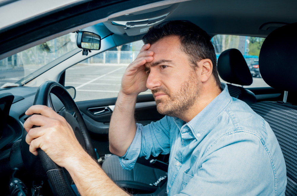 Vozači, oprez! Nakon prelaska na zimsko računanje vremena raste broj saobraćajnih nezgoda