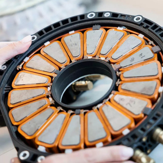 Trijumf strujaša: Novi elektromotor ima 13 kg, a jači je od Lamborghinija