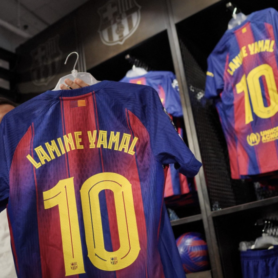 "Jamalmanija" trese Barsu – za dan prodato 70.000 dresova