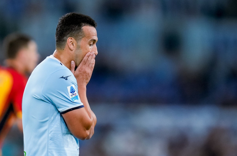 Sin poznatog fudbalera slavio rođendan u haljini, sa krunom na glavi: "Spasi ga dok još možeš" FOTO