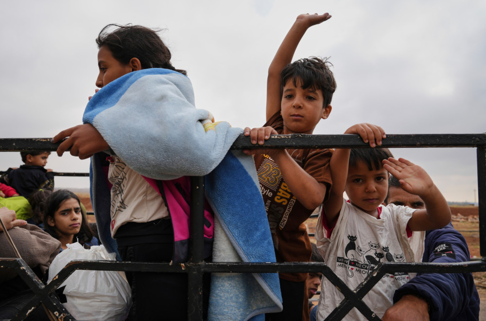Počela evakuacija zarobljenih porodica FOTO
