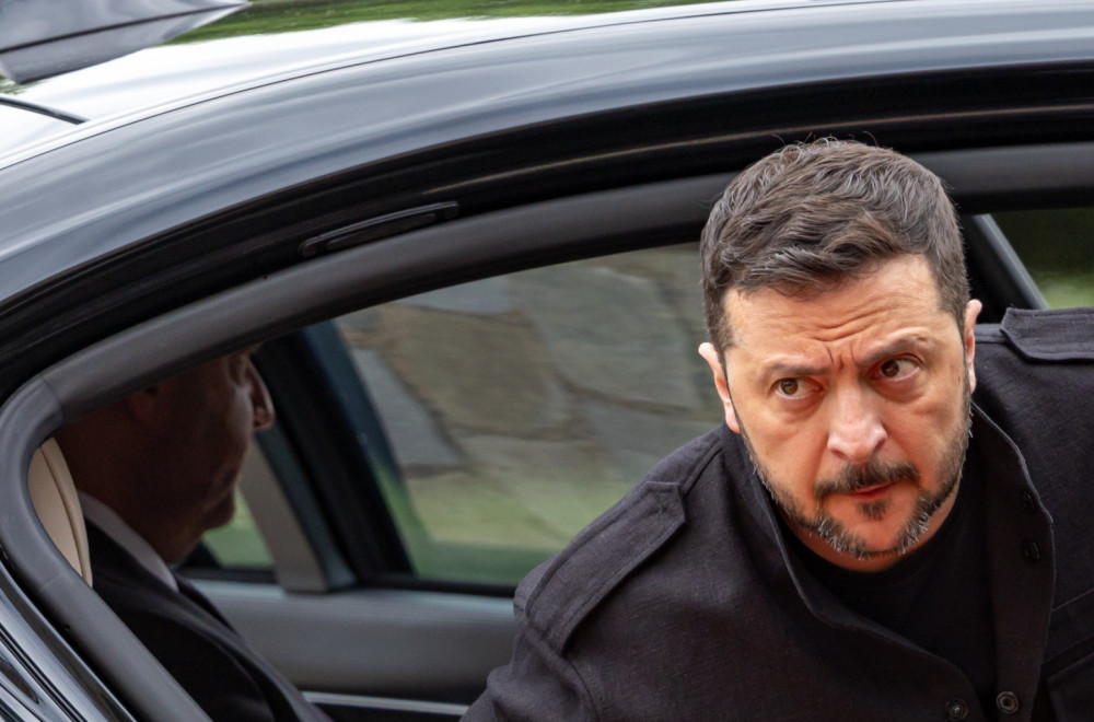 Zelenski upozoren; Ukrajina u problemu