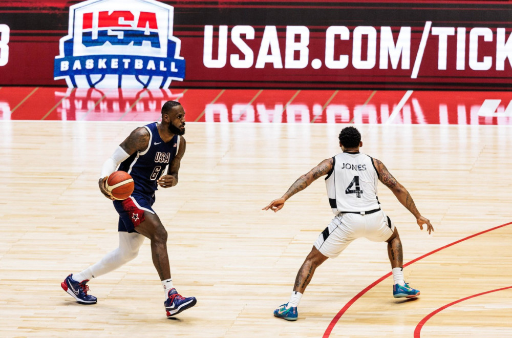 Tetovaža Karlika Džonsa za anale – stavio Lebrona Džejmsa na leđa FOTO