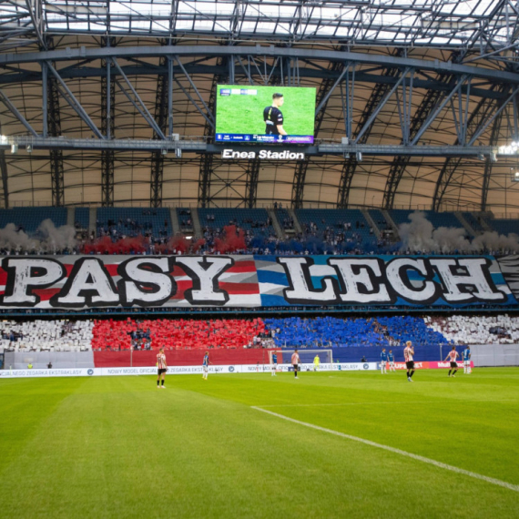 Zvezda sa Gibraltara gleda ka Poljskoj