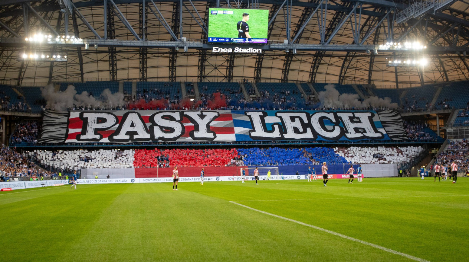 Zvezda sa Gibraltara gleda ka Poljskoj