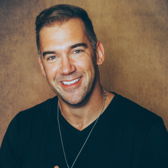 Knjiga Luisa Hauza, autora jednog od najpopularnijih svetskih podkasta, objavljena u Srbiji