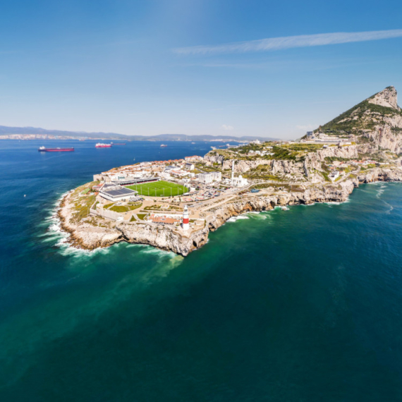 Zvezda gostuje na neobičnom stadionu – lopta može da završi u Atlantiku FOTO/VIDEO