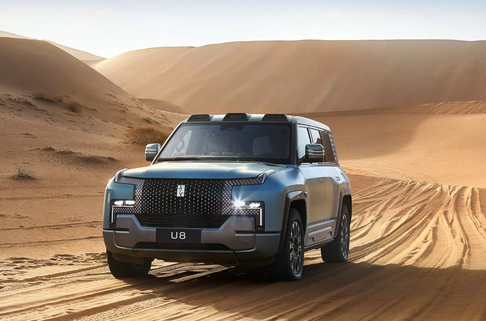 Kinezi ruše Ferrari i Bentley: BYD dovodi brutalni Yangwang u Evropu