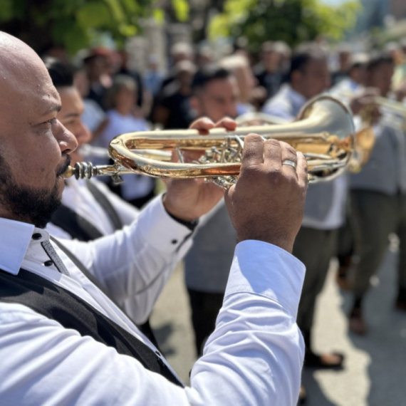 Najpoznatiji trubač Balkana biće domaćin Sabora u Guči: Legenda se vraća na mesto gde je sve počelo