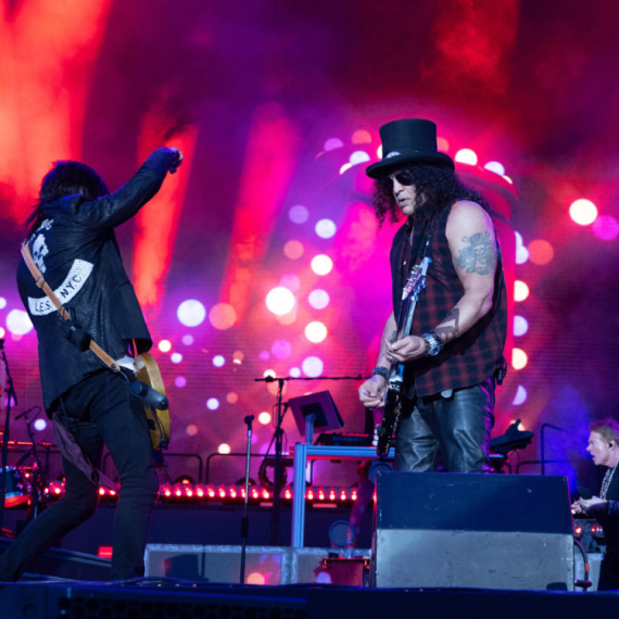 Više od tri sata rok spektakla na Ušću! Guns n' Roses održali koncert pred 50.000 koji će ući u legendu