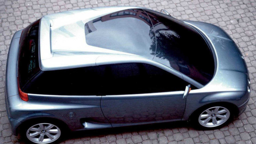 Ubio ga Mini: BMW-ov tajni gradski auto sa vozačem u sredini i centralnim motorom FOTO