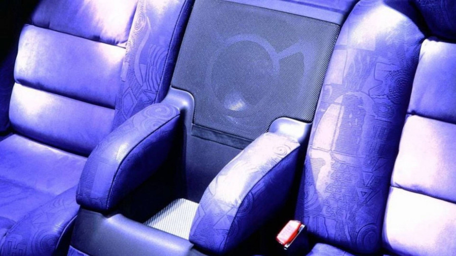 Ubio ga Mini: BMW-ov tajni gradski auto sa vozačem u sredini i centralnim motorom FOTO